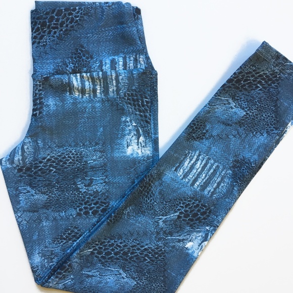 New Animal Print Legging Activewear Sports Running - Picture 4 of 6